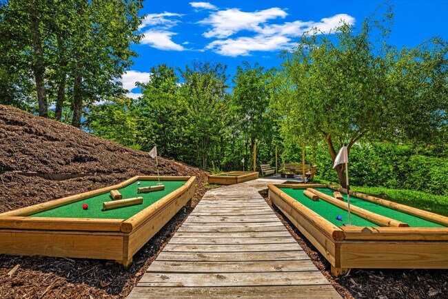 Building Photo - 208 Tunnel Ridge Dr