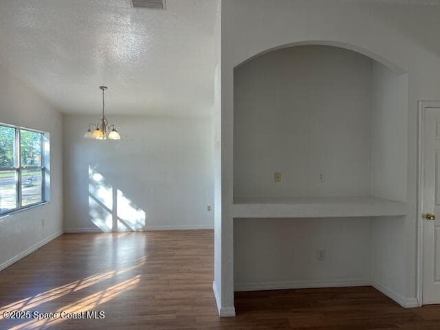 Building Photo - 4570 Fay Blvd