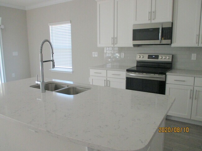 Building Photo - 3808 Great Falls Loop