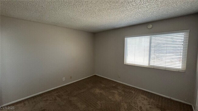 Building Photo - 4745 E Lana Dr