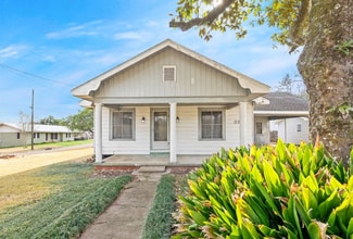 Building Photo - 328 Theodora Blvd