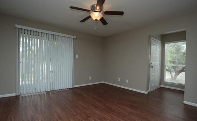 Building Photo - 1 bedroom in League City TX 77573