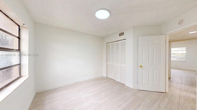 Building Photo - 3501 NW 114th Ln