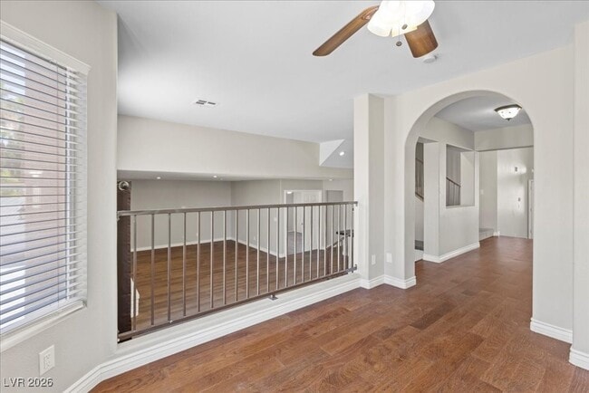 Building Photo - 2842 Via Florentine St