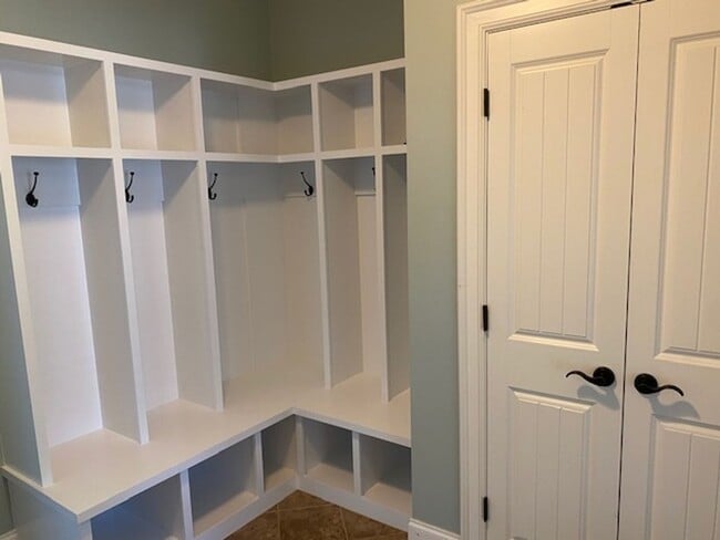 Building Photo - 1352 Legendary Ln