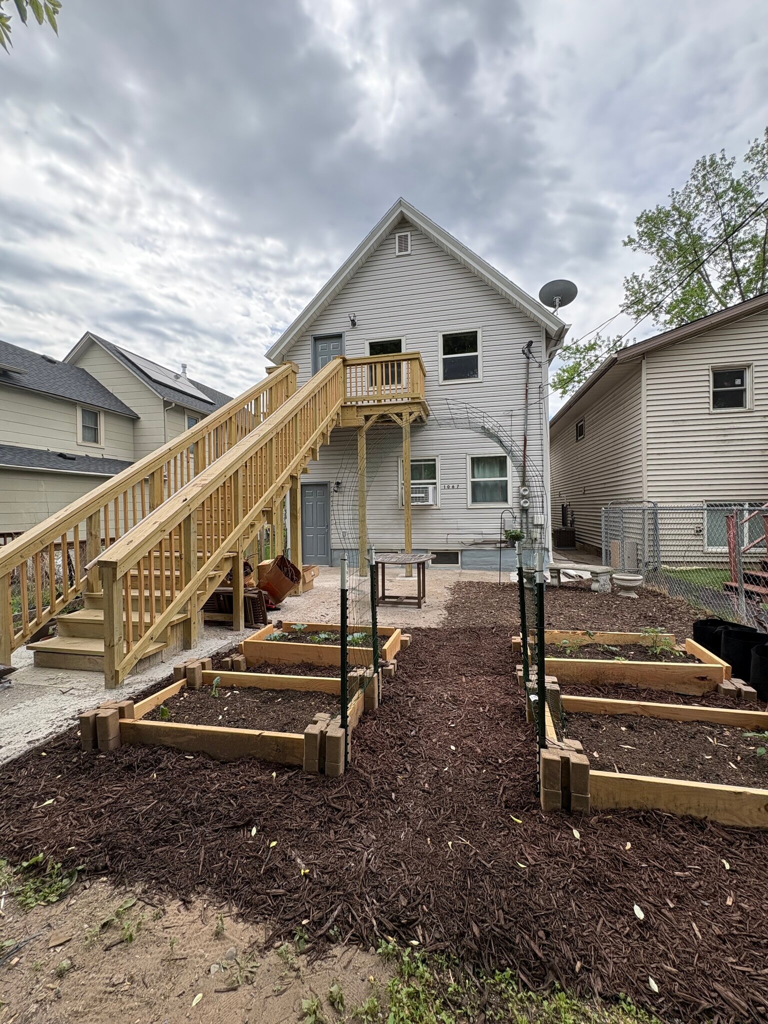 Building Photo - 1067 Hatch Ave