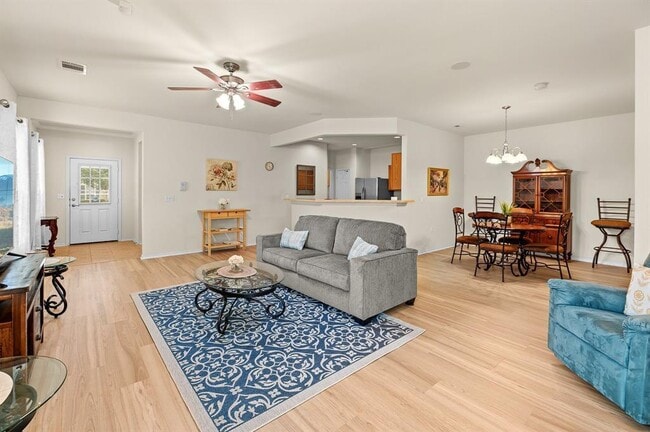 Building Photo - 109 Providence St