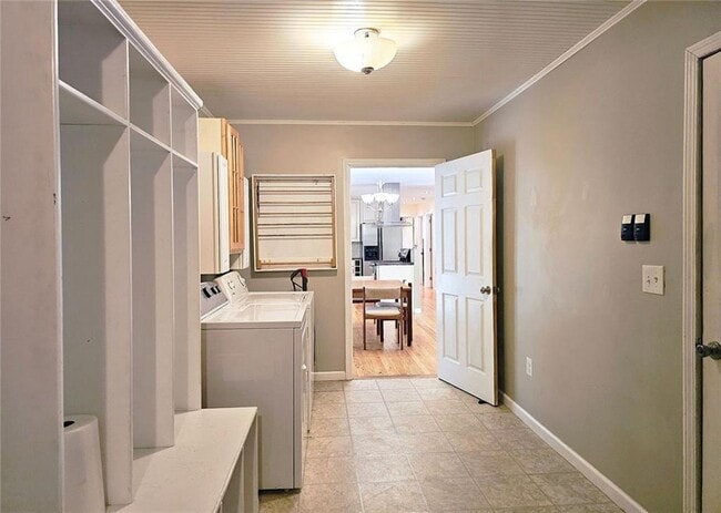 Building Photo - 194 Kenneth Dr