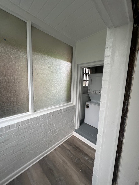 Laundry - 1569 Palm Ave