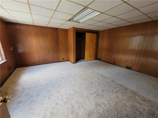 Building Photo - 404 W Cunningham St