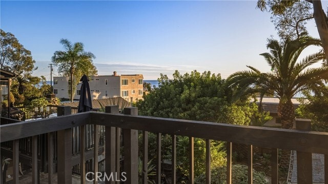 Building Photo - 2101 Glenneyre St