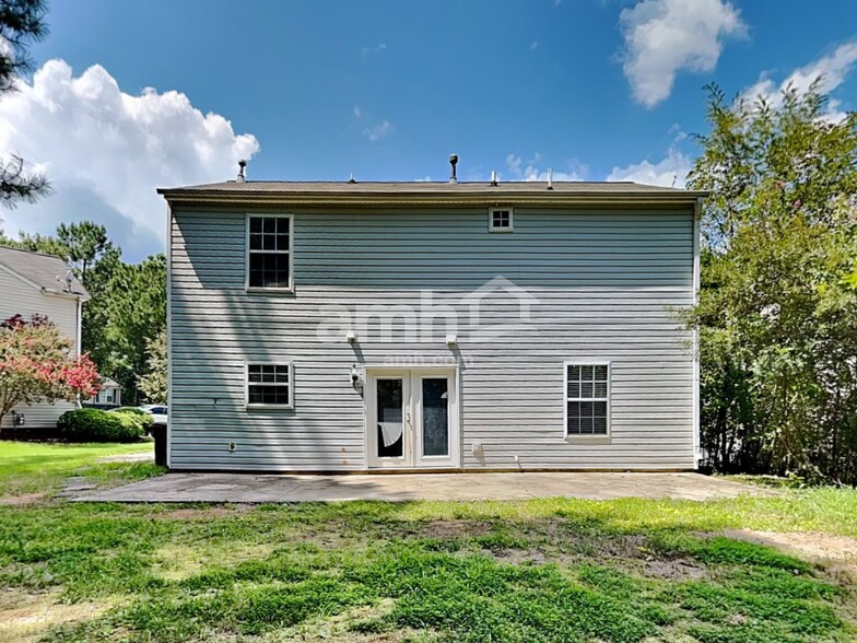 Building Photo - 225 Chilmark Ridge Dr