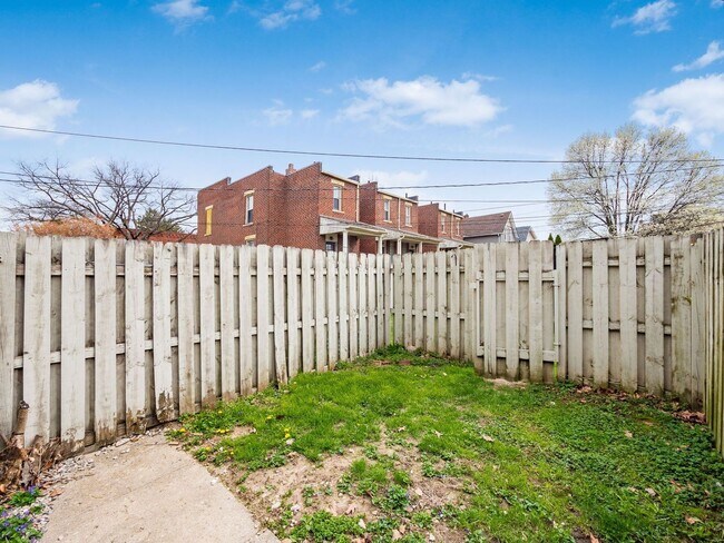 Building Photo - 1246 S Washington Ave