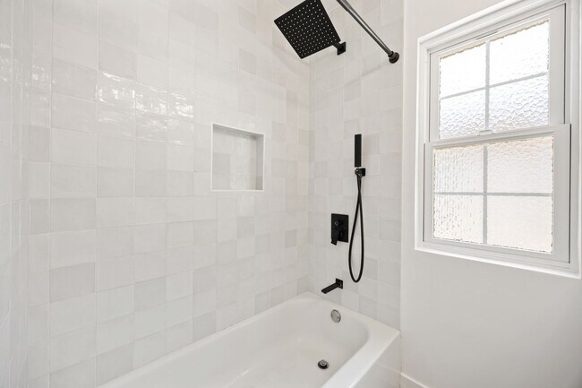 Building Photo - Charming Renovated Pasadena Home with Exceptional Outdoor Space