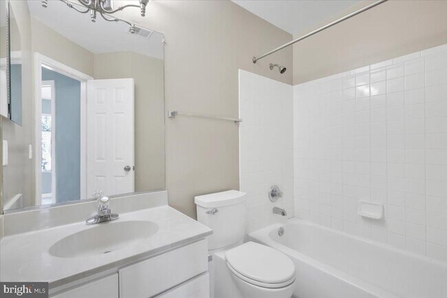Building Photo - 11616 Nellings Pl