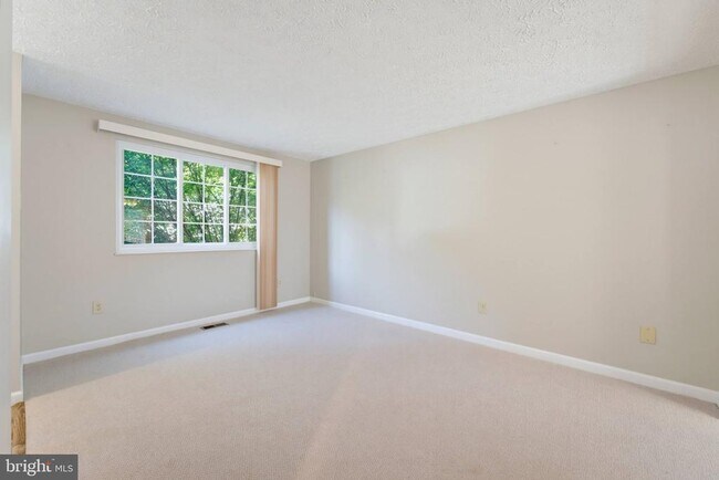 Building Photo - 8467 Magic Tree Ct