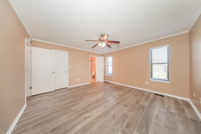 Building Photo - 2135 Jazzman Dr