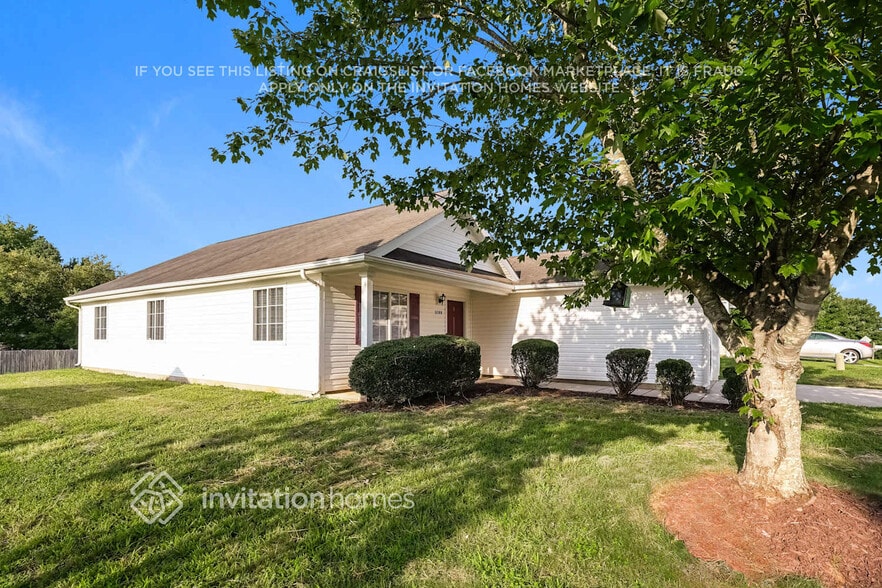 Building Photo - 3789 Foxton Dr