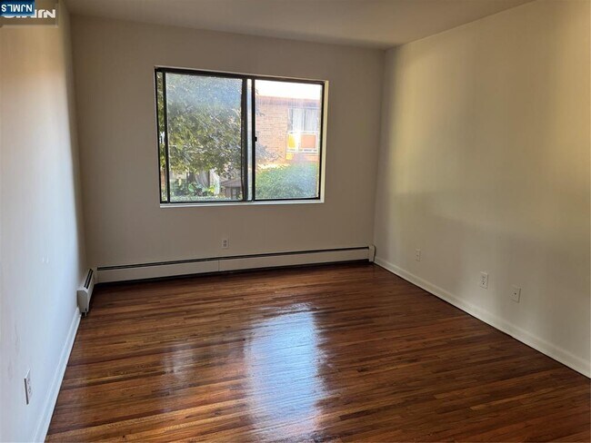 Building Photo - 107 Bellgrove Dr
