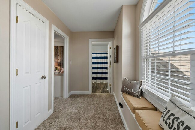 Building Photo - 42 St Annes Ct