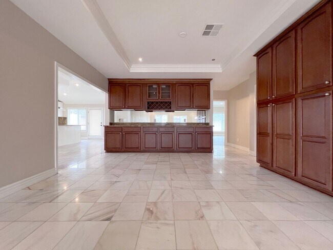 Building Photo - 9362 Leilani Dr