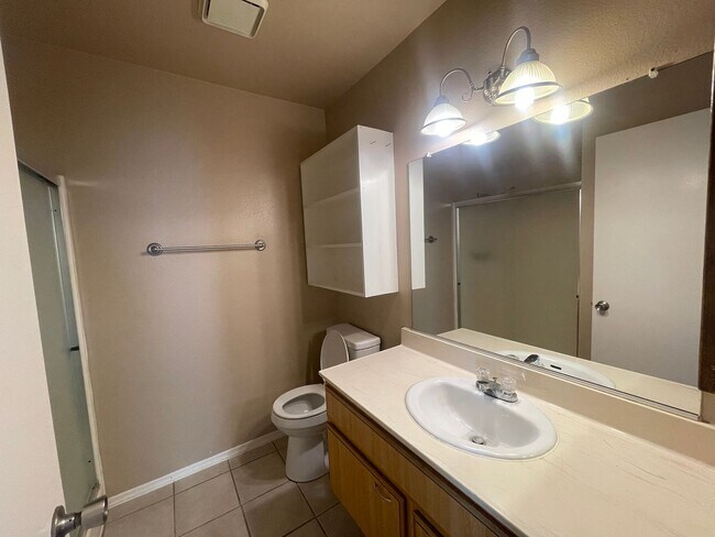 Building Photo - Palmdale 3 + 2 Available Now