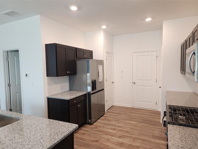 Building Photo - 6145 Langdon Way