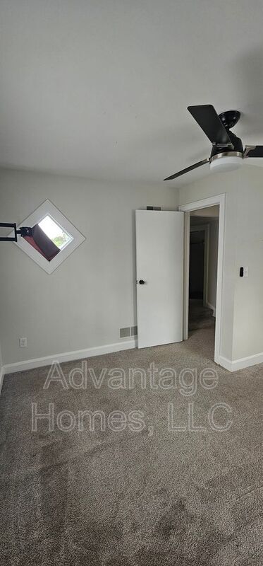 Building Photo - 4523 Wyoming St