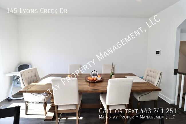 Building Photo - 145 Lyons Crk Dr
