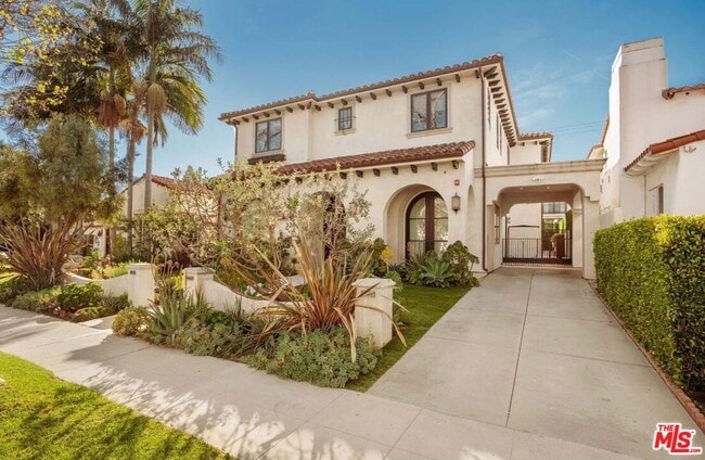 Building Photo - 329 Canon Dr