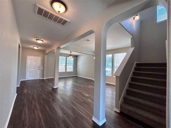 Building Photo - 8916 Ipswich Bay Dr