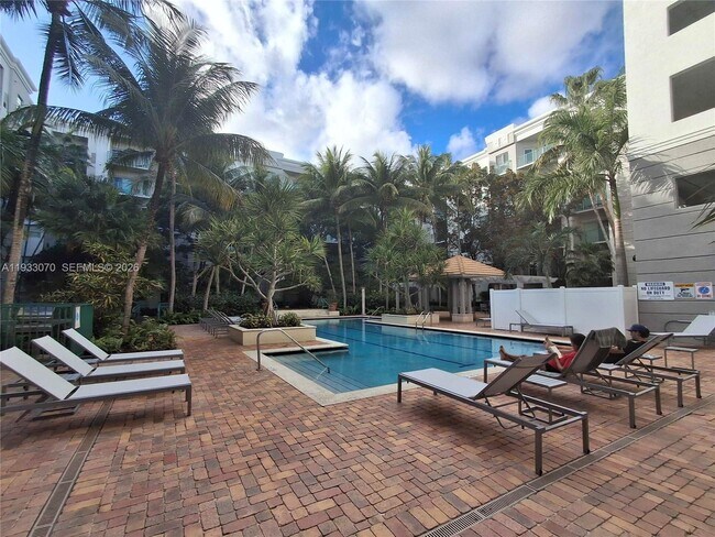 Building Photo - 6001 SW 70th St