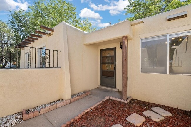 Building Photo - Northeast Heights Gem