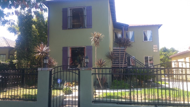 Building Photo - 1435 S Sierra Bonita Ave