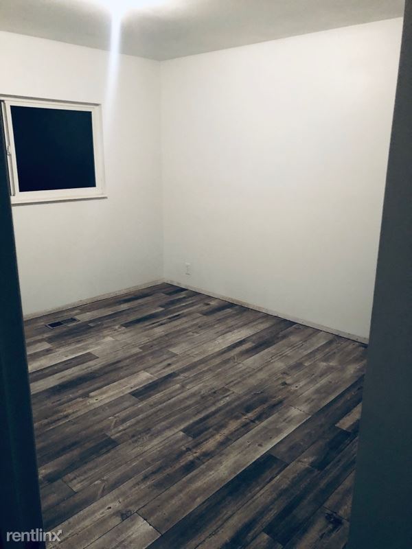 Building Photo - 5 br, 1 bath House - 8723 S 3920 W