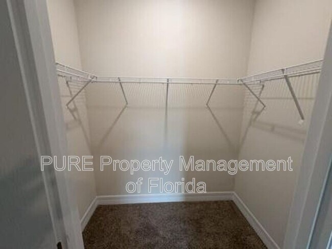 Building Photo - 13831 SW 33rd Terrace