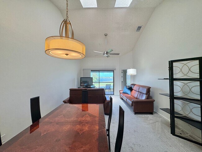 Building Photo - Winterset Condo with Gorgeous Sunset Views!