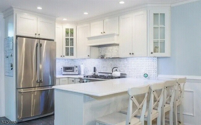 Building Photo - 751 Fairmount Ave