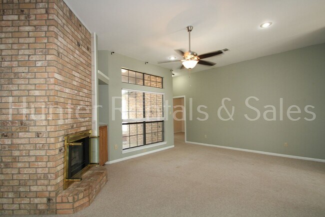 Building Photo - Sweet Like Honey!