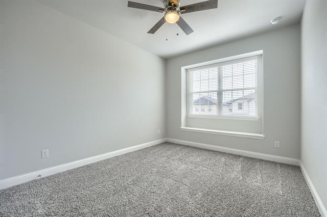 Building Photo - 724 Portina Dr