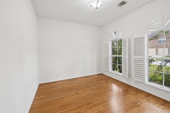 Building Photo - 4807 Wellington Way