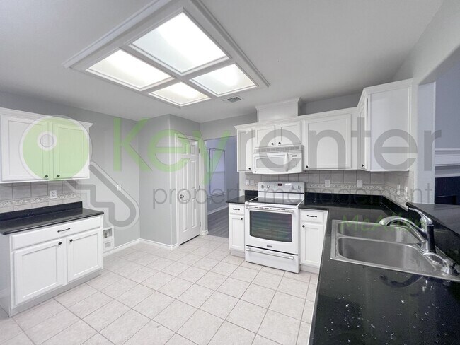 Building Photo - Gorgeous 4 bed/ 2 bath home in Sharyland Plantation (Mission, TX)