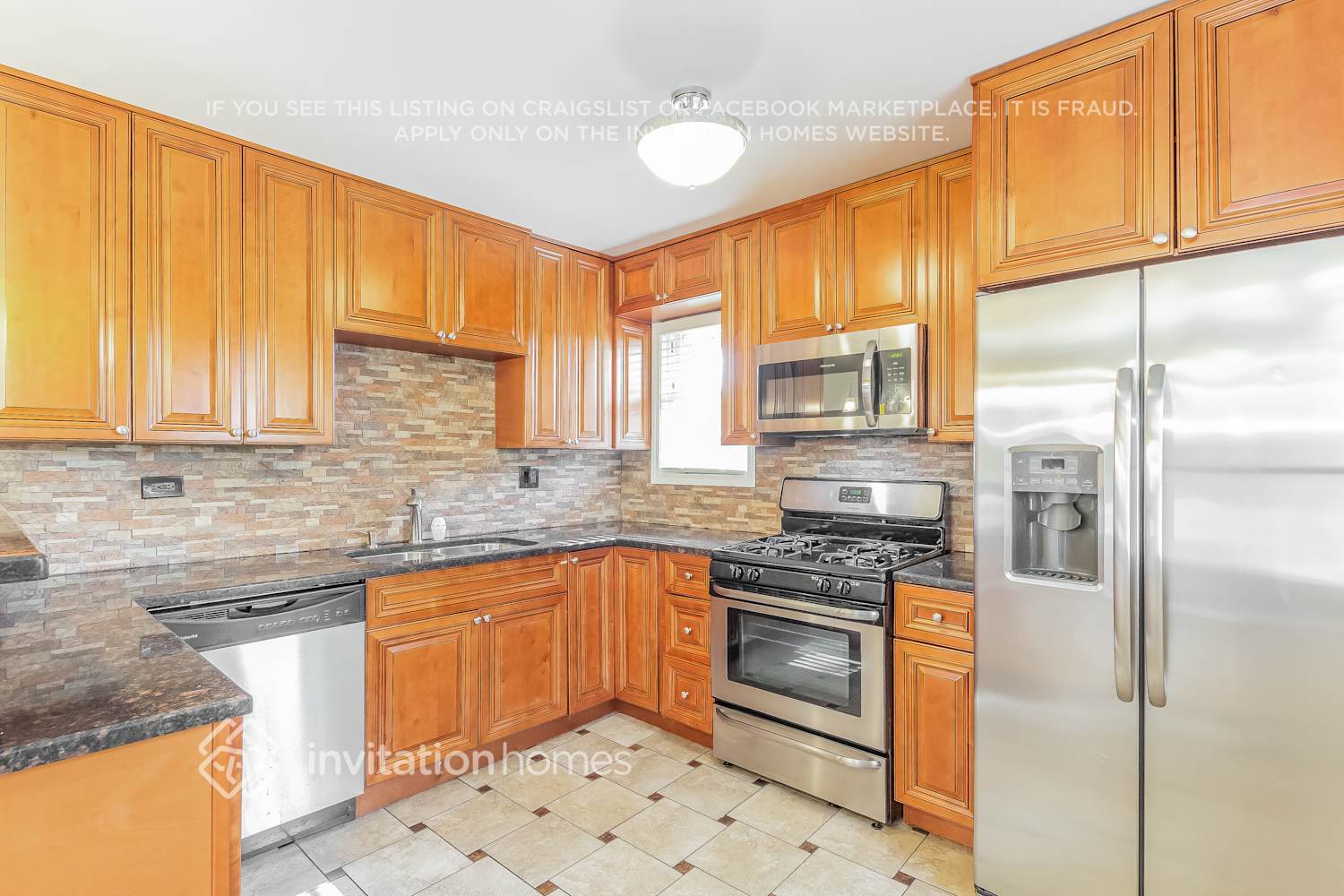 Building Photo - 4331 Scott St