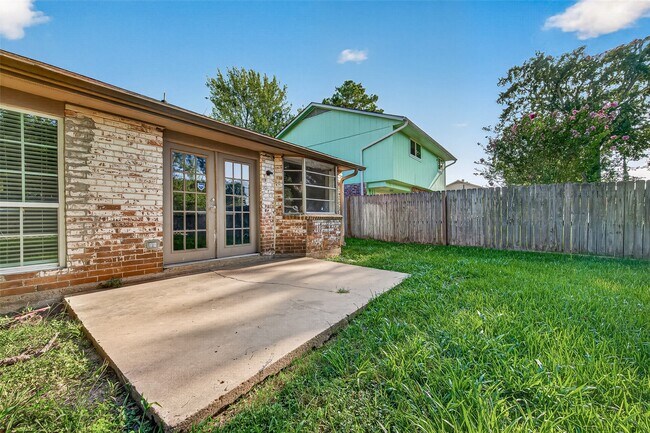 Building Photo - 19326 Leafwood Ln