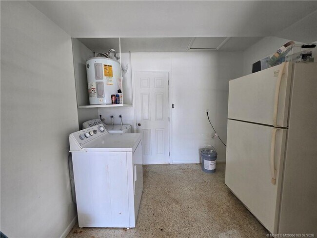 Building Photo - 2648 Rockcrest Ct