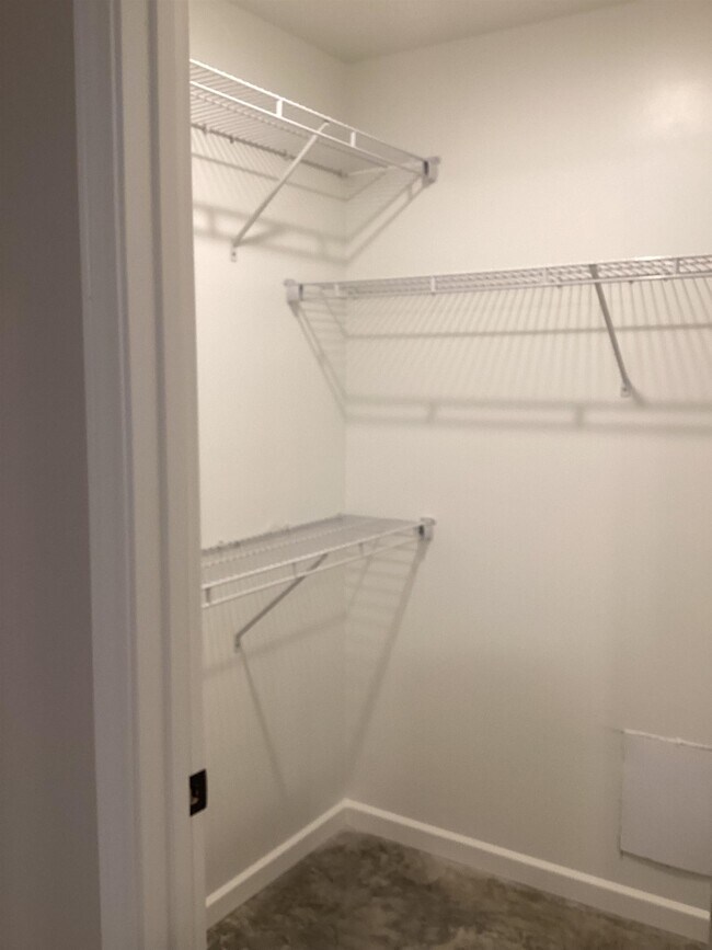 Building Photo - 4483 Sunny View Dr