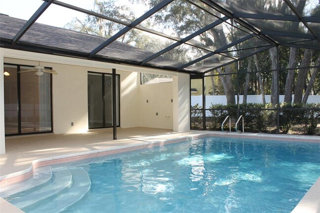 Building Photo - 668 Lamoka Ct