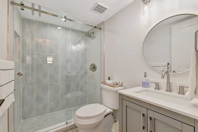 Building Photo - 7420 S Ocean Dr
