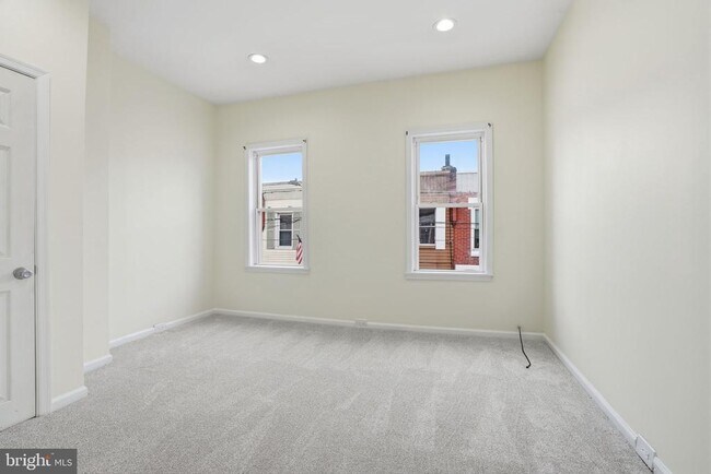 Building Photo - 411 Tree St