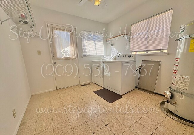 Building Photo - Charming 3-Bedroom Home in Tuolumne, CA – ...